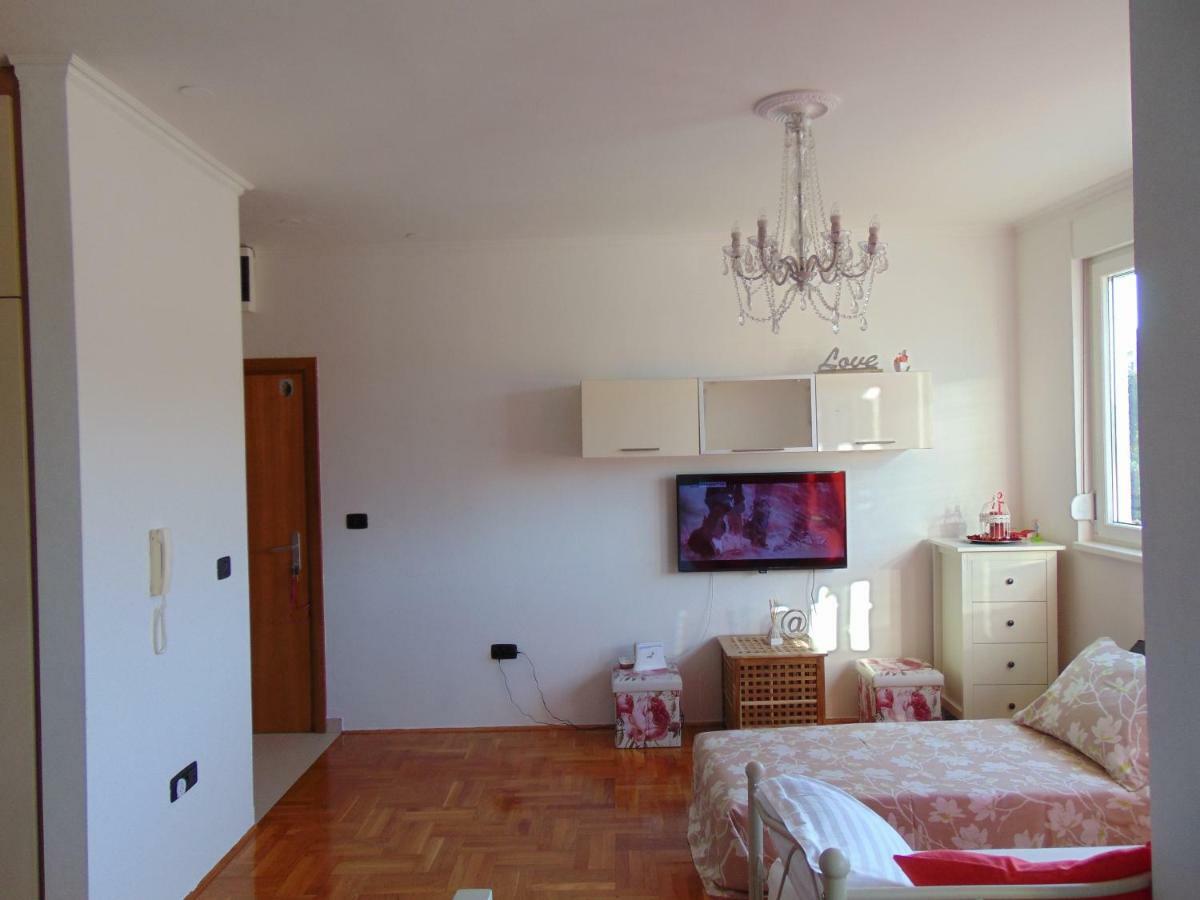 Augusta Apartman Zára Kültér fotó